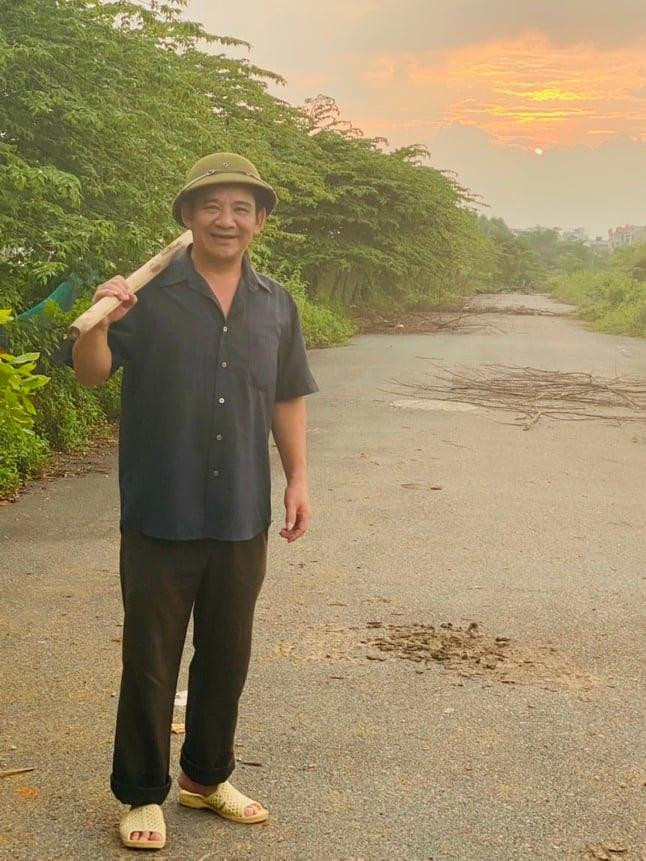 Đã sở hữu biệt thự, căn hộ đẹp song NSƯT Tiến Quang vẫn chăm chỉ "cày" (Ảnh: Zalo NV)