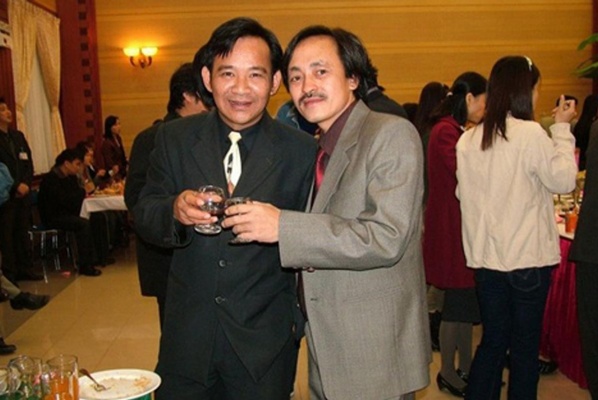 "Cặp bài trùng" Quang Tèo (áo đen) và Giang Còi (Ảnh: Internet) "Cặp bài trùng" Quang Tèo (áo đen) và Giang Còi (Ảnh: Internet)