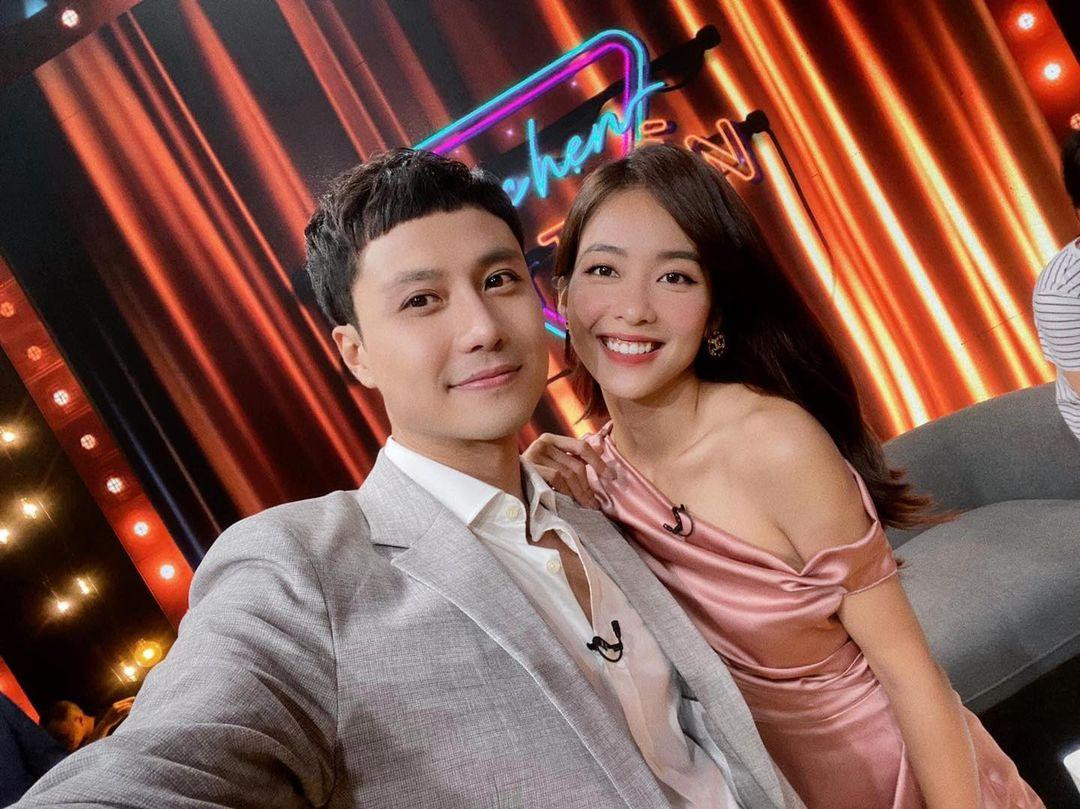 Khả Ngân- Thanh Sơn ở hậu trường "Cuộc hẹn cuối tuần" (Ảnh: FBNV)