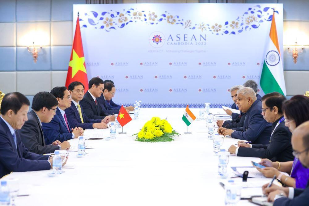 Thủ tướng Phạm Minh Chính tiếp Phó Tổng thống Ấn Độ. Ảnh: Nhật Bắc