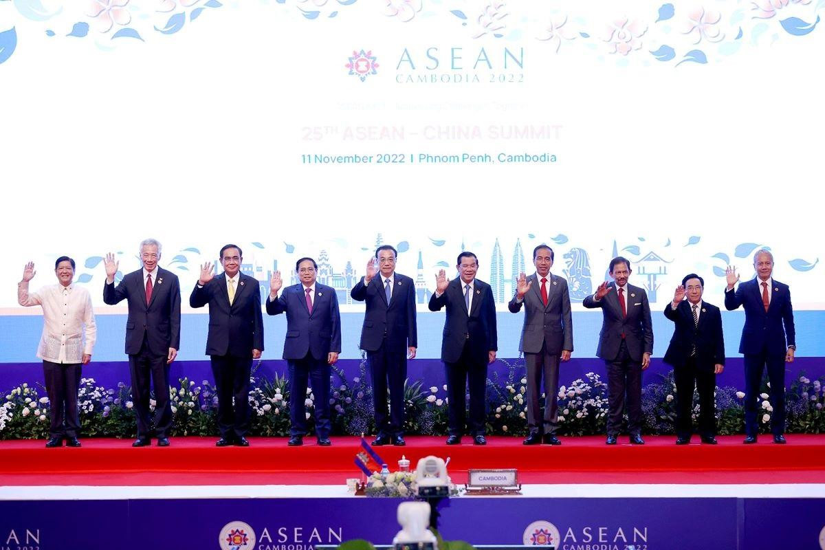 Lãnh đạo các nước ASEAN và Thủ tướng Trung Quốc Lý Khắc Cường Lãnh đạo các nước ASEAN và Thủ tướng Trung Quốc Lý Khắc Cường