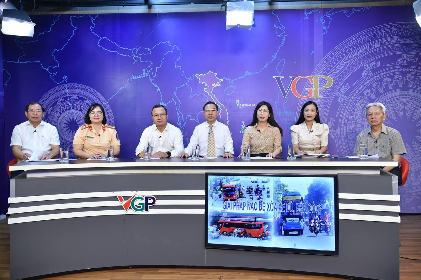 Các đại biểu tham dự cuộc tọa đàm