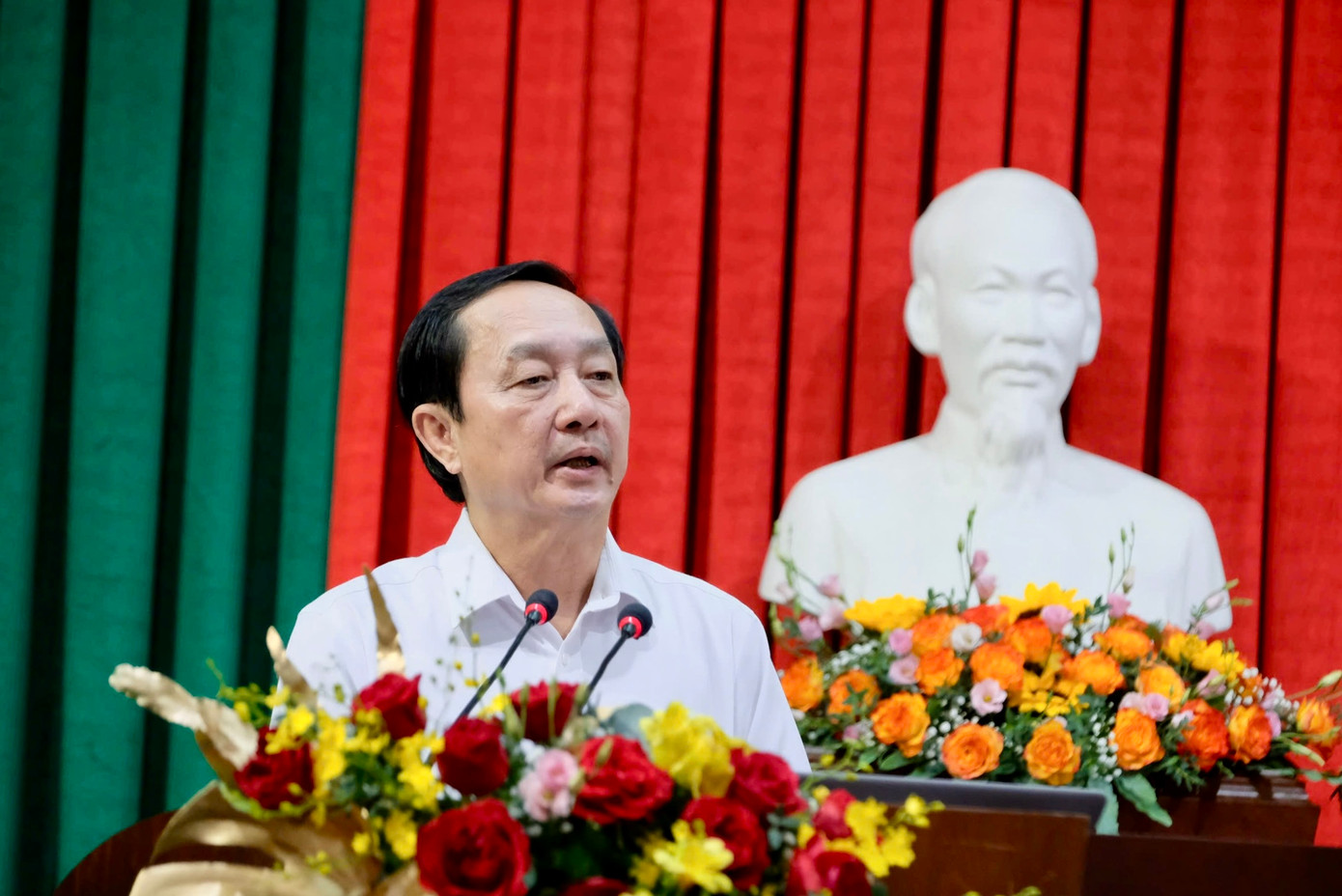 Ông Huỳnh Thành Đạt - Phó ban Tuyên giáo và Dân vận Trung ương - phát biểu.