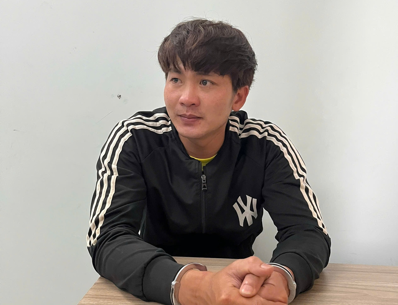 Đối tượng Phạm Thành Chung tại cơ quan Công an. Đối tượng Phạm Thành Chung tại cơ quan Công an.