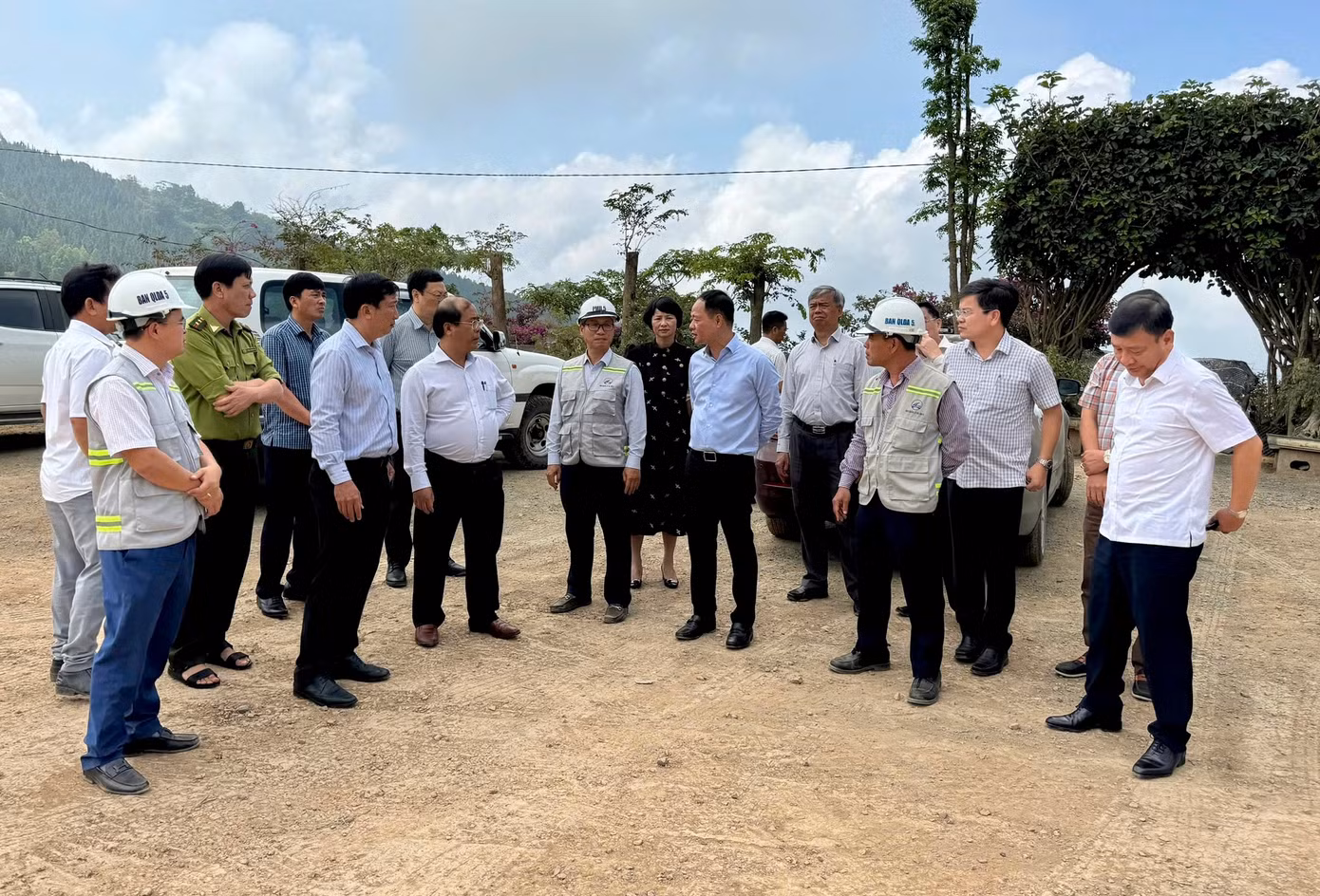 Đoàn công tác tỉnh Lâm Đồng làm việc với Ban Quản lý Dự án 5 (chủ đầu tư trực tiếp).