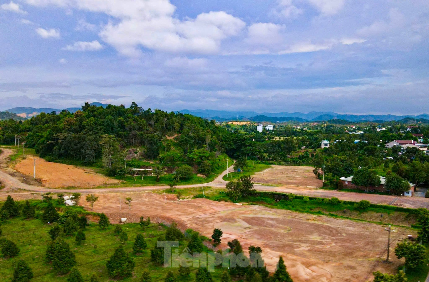 Trường đua ngựa Thiên Mã Mađagui đổi tên thành Trường đua ngựa, đua chó Thiên Mã - Mađagui - Câu lạc bộ Polo và ngựa biểu diễn và dự án được gia hạn tiến độ đến tháng 11/2025. Trường đua ngựa Thiên Mã Mađagui đổi tên thành Trường đua ngựa, đua chó Thiên Mã - Mađagui - Câu lạc bộ Polo và ngựa biểu diễn và dự án được gia hạn tiến độ đến tháng 11/2025.