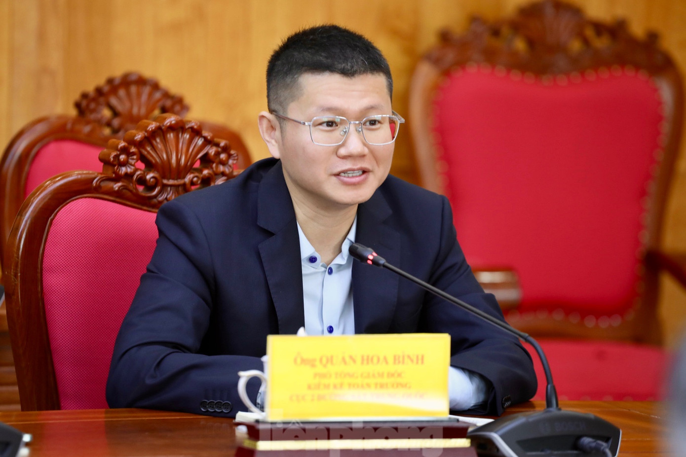 Ông Quản Hoa Bình - Phó Tổng Giám đốc Công ty Công trình quốc tế Cục 2 đường sắt Trung Quốc phát biểu.