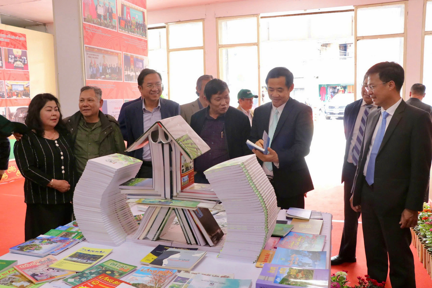 Triển lãm sẽ diễn ra trong vòng một tháng để phục vụ người dân thưởng lãm.