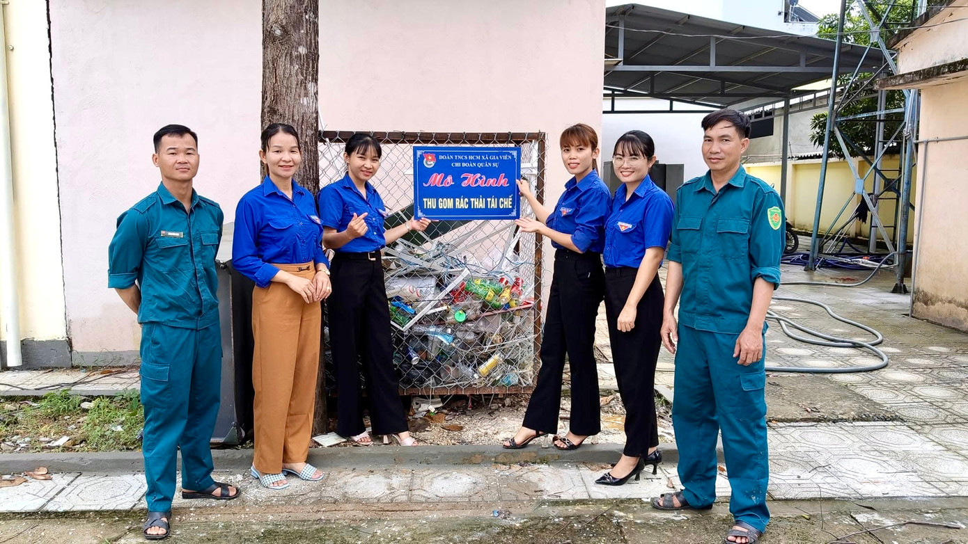 Mô hình thu gom rác thải tái chế được đặt ở nhiều địa điểm trên địa bàn xã Gia Viễn.