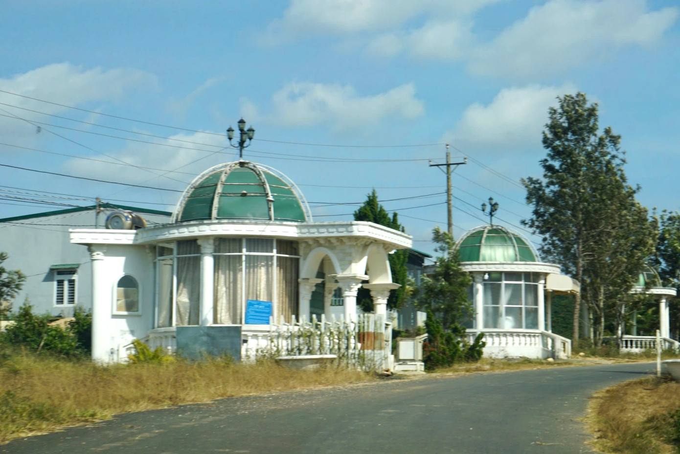 Sau đó, Thanh tra Chính phủ đã chỉ ra một loạt sai phạm trong quá trình triển khai dự án KĐT Đại Ninh, trong đó có các vấn đề về quản lý đất đai và đầu tư xây dựng. Tuy nhiên, trong một kết luận sửa đổi vào ngày 8/7/2021, Thanh tra Chính phủ đã đề nghị UBND tỉnh Lâm Đồng gia hạn tiến độ, điều chỉnh dự án và yêu cầu chủ đầu tư tiếp tục triển khai dự án theo đúng quy mô đã được phê duyệt, đồng thời hoàn tất các thủ tục pháp lý và cam kết hoàn thành dự án trong thời gian sớm nhất.