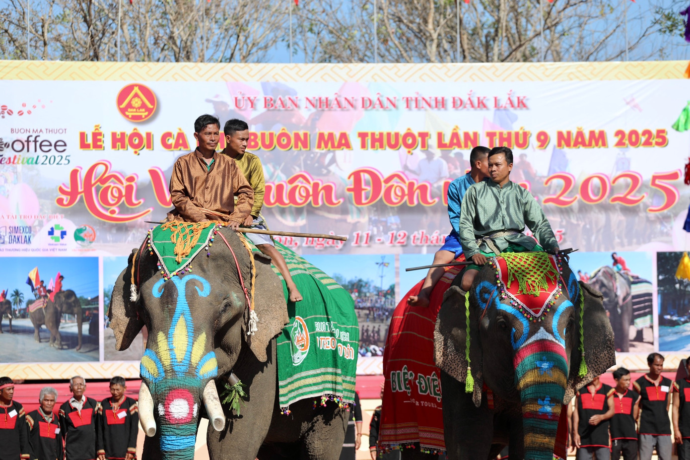 Hội Voi Buôn Đôn 2025 đang diễn ra nhằm hưởng ứng Lễ hội cà phê Buôn Ma Thuột lần thứ 9.