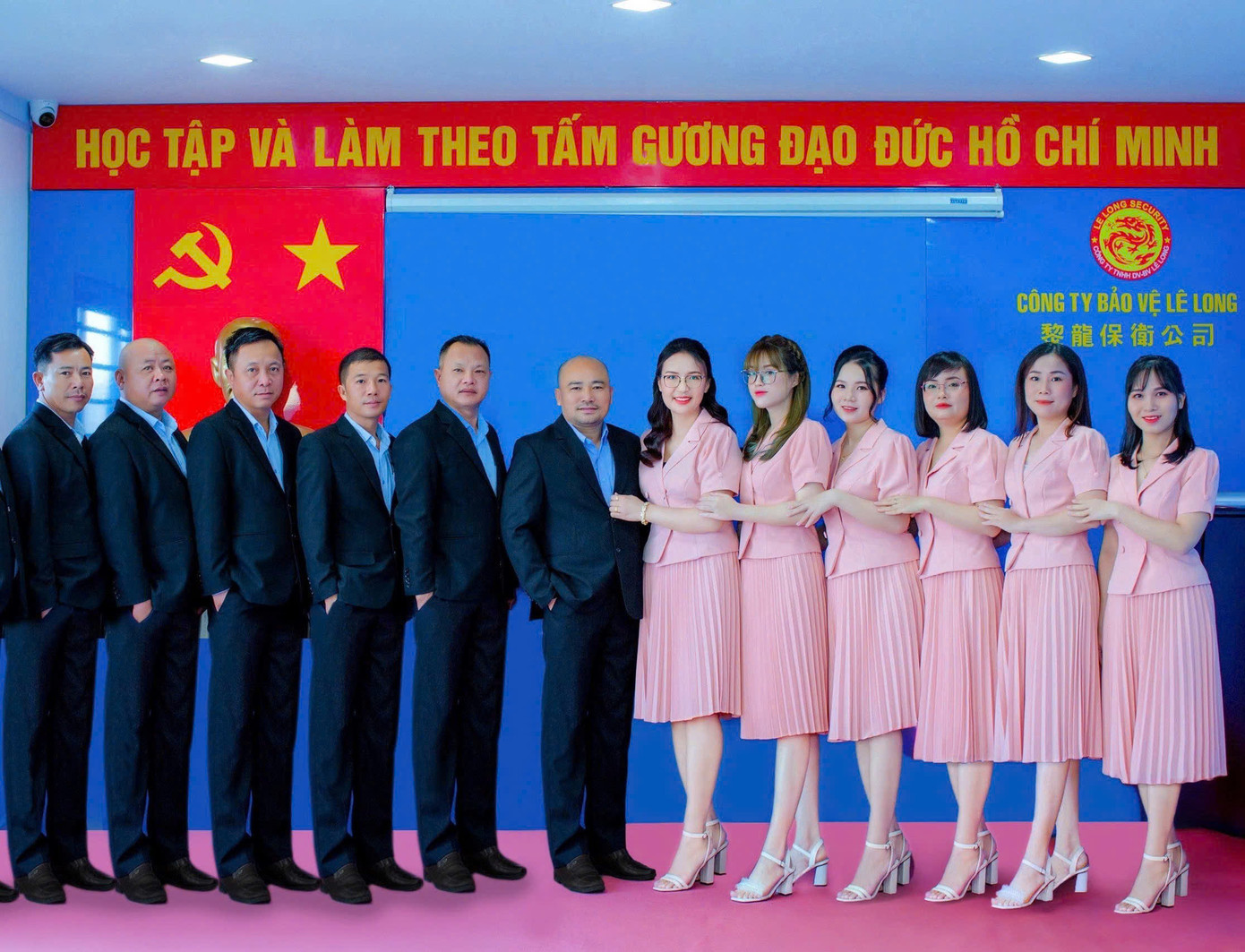 “Kỷ luật - Trung thực - Chuyên nghiệp - Trách nhiệm” là phương châm mà từng thành viên trong Công ty Lê Long luôn ghi nhớ và thực hiện