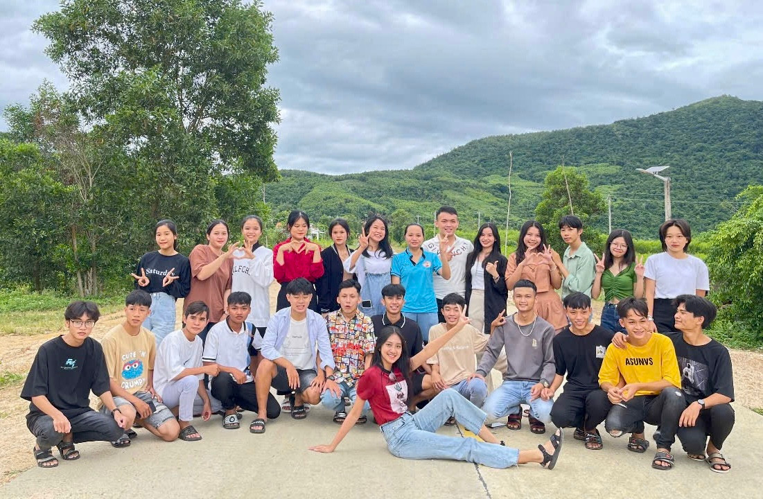 Hình ảnh đời thường của Hoa hậu Hà Trúc Linh cùng với bạn bè. Hình ảnh đời thường của Hoa hậu Hà Trúc Linh cùng với bạn bè.