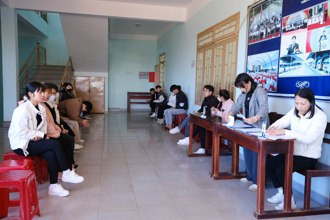 Phó Giám đốc Công an tỉnh Lâm Đồng nhấn mạnh, đơn vị rất tích cực trong việc chuyển đổi số, liên thông dữ liệu giấy phép lái xe để phục vụ hiệu quả công tác quản lý; nghiên cứu hoàn thiện quy trình tổ chức, đánh giá, rút kinh nghiệm cho các kỳ thi tiếp theo.