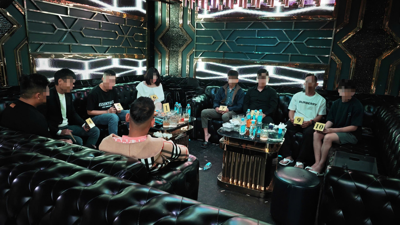 Nhiều khách tại quán bar bị test nhanh dương tính với ma túy.