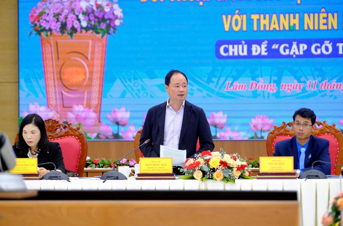 Ông Trần Hồng Thái - Chủ tịch UBND tỉnh Lâm Đồng phát biểu kết luận. Ông Trần Hồng Thái - Chủ tịch UBND tỉnh Lâm Đồng phát biểu kết luận.