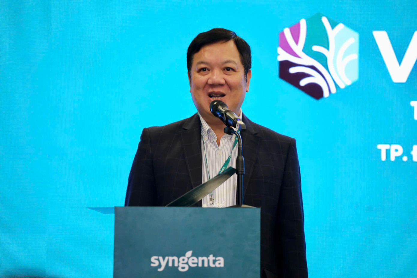 Tiến sĩ Phan Việt Hà - Phó viện trưởng Viện Khoa học kỹ thuật nông lâm nghiệp Tây Nguyên phát biểu.