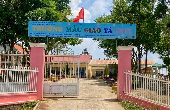 Trụ sở Trường Mẫu giáo Tà Hine (huyện Đức Trọng). Trụ sở Trường Mẫu giáo Tà Hine (huyện Đức Trọng).