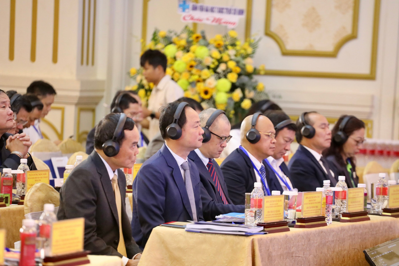 Các đại biểu tham dự hội thảo.