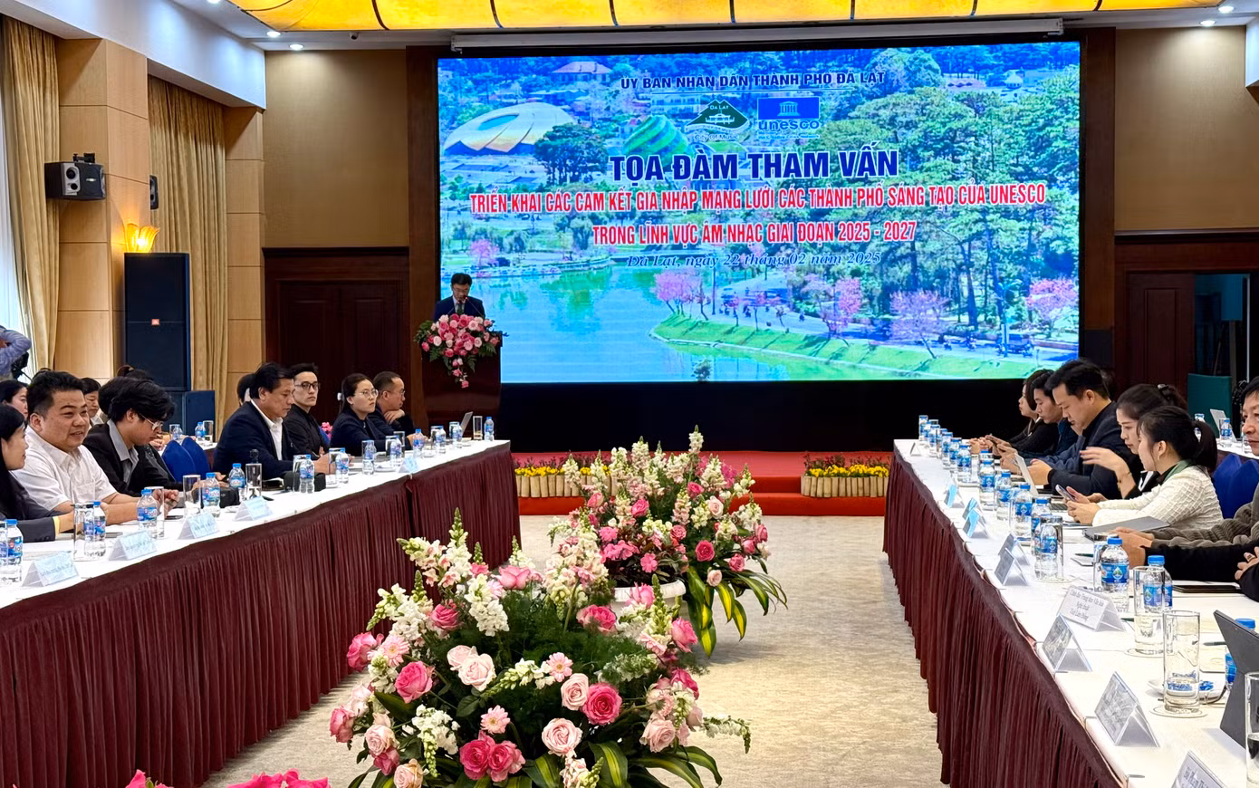 Toạ đàm có sự tham gia của các chuyên gia, doanh nghiệp trong lĩnh vực công nghiệp văn hoá.