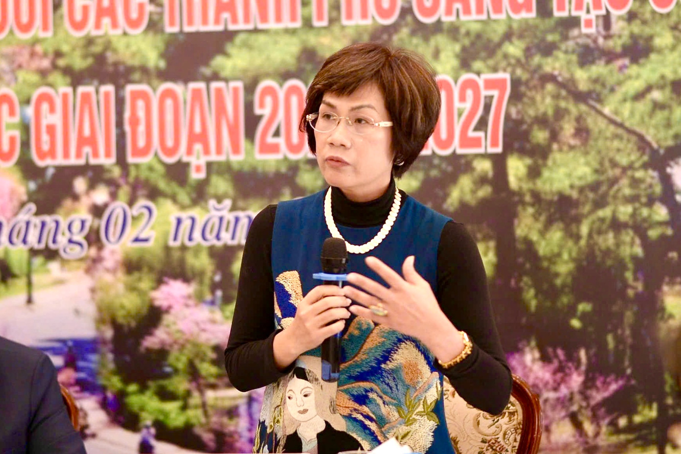 PGS.TS Nguyễn Thị Thu Phương - Viện trưởng Viện Văn hóa nghệ thuật quốc gia Việt Nam - phát biểu tại toạ đàm.