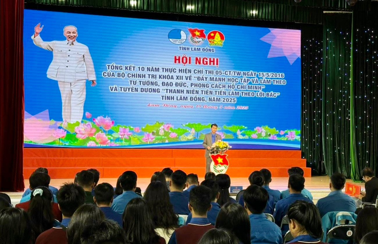 Hội nghị thu hút hàng trăm đoàn viên thanh niên tham gia.