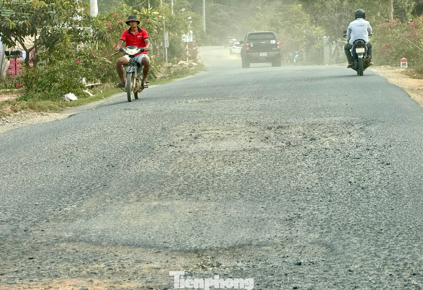 Tuyến đường xuống cấp trầm trọng.