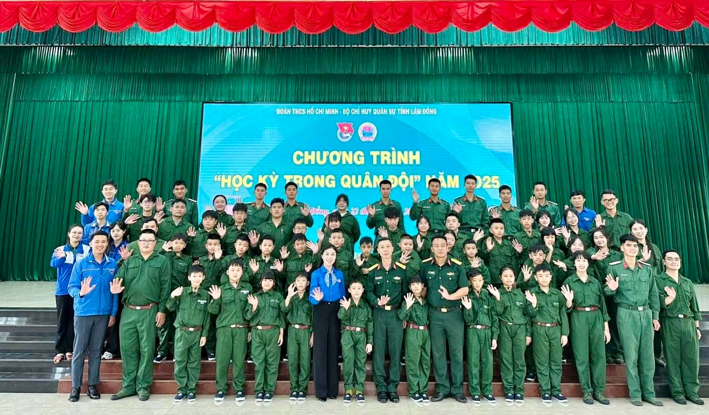 Lễ xuất quân lớp “Học kỳ trong quân đội” lần thứ XI, năm 2025.