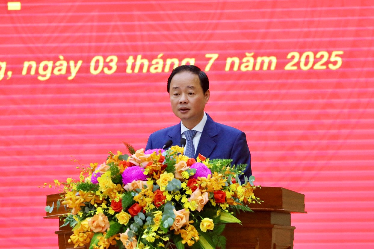 Ông Trần Hồng Thái - Chủ tịch HĐND tỉnh Lâm Đồng, phát biểu. Ông Trần Hồng Thái - Chủ tịch HĐND tỉnh Lâm Đồng, phát biểu.