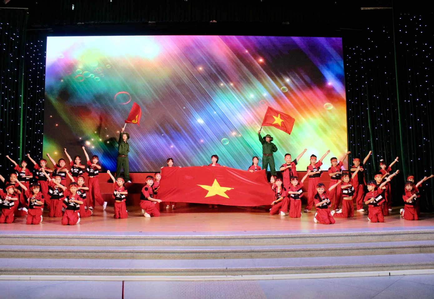 Nhiều tiết mục mang tinh thần yêu nước, yêu dân tộc được thể hiện tại giải. Nhiều tiết mục mang tinh thần yêu nước, yêu dân tộc được thể hiện tại giải.