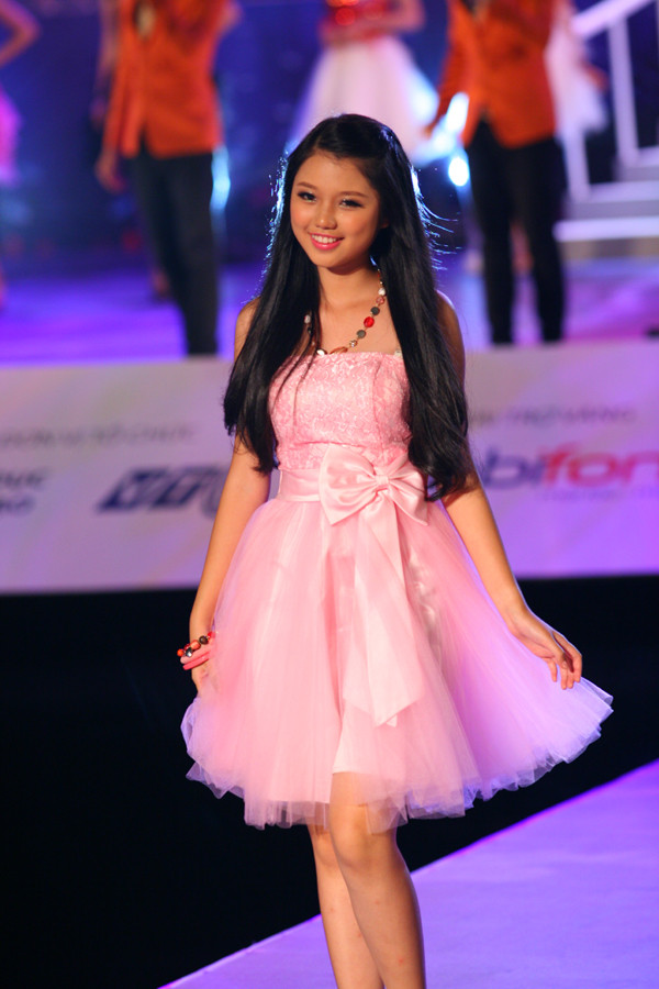 Ngôi sao thân thiện : Nguyễn Thị Ánh Thơ (SBD 1033)