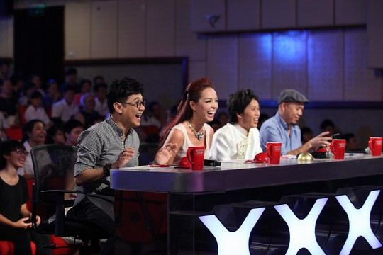 Cậu bé 8 tuổi hóa “Thị Mầu” đầy ấn tượng ảnh 8