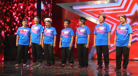 Cậu bé 8 tuổi hóa “Thị Mầu” đầy ấn tượng ảnh 5