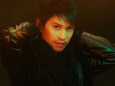 Tốt nghiệp xuất sắc Thạc sĩ chuyên ngành biểu diễn thanh nhạc, Tuấn Anh hiện là một trong những giọng tenor được đánh giá cao nhất hiện nay trong những ca sĩ cùng thế hệ.