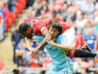 Sẽ không có chuyện chỉ Man City (dưới) và Man Utd cùng nhau cạnh tranh chức vô địch mùa này. Sẽ không có chuyện chỉ Man City (dưới) và Man Utd cùng nhau cạnh tranh chức vô địch mùa này