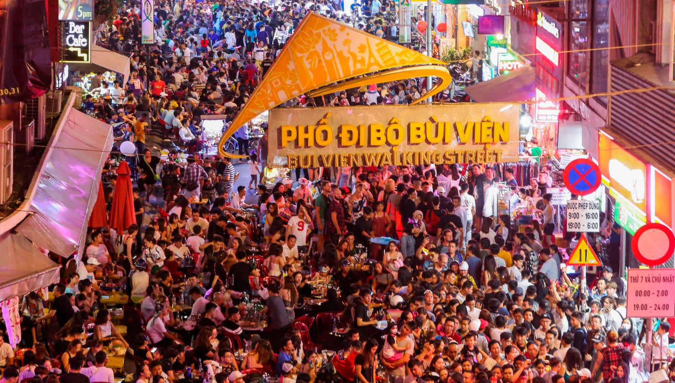 Du lịch đêm tại TPHCM (ảnh: Tạp chí Du lịch TPHCM).