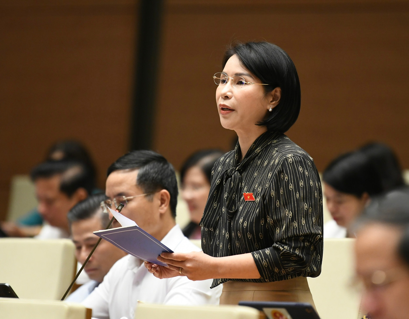 Đại biểu Quốc hội Trần Thị Nhị Hà, Giám đốc Sở Y tế Hà Nội. Ảnh: Như Ý