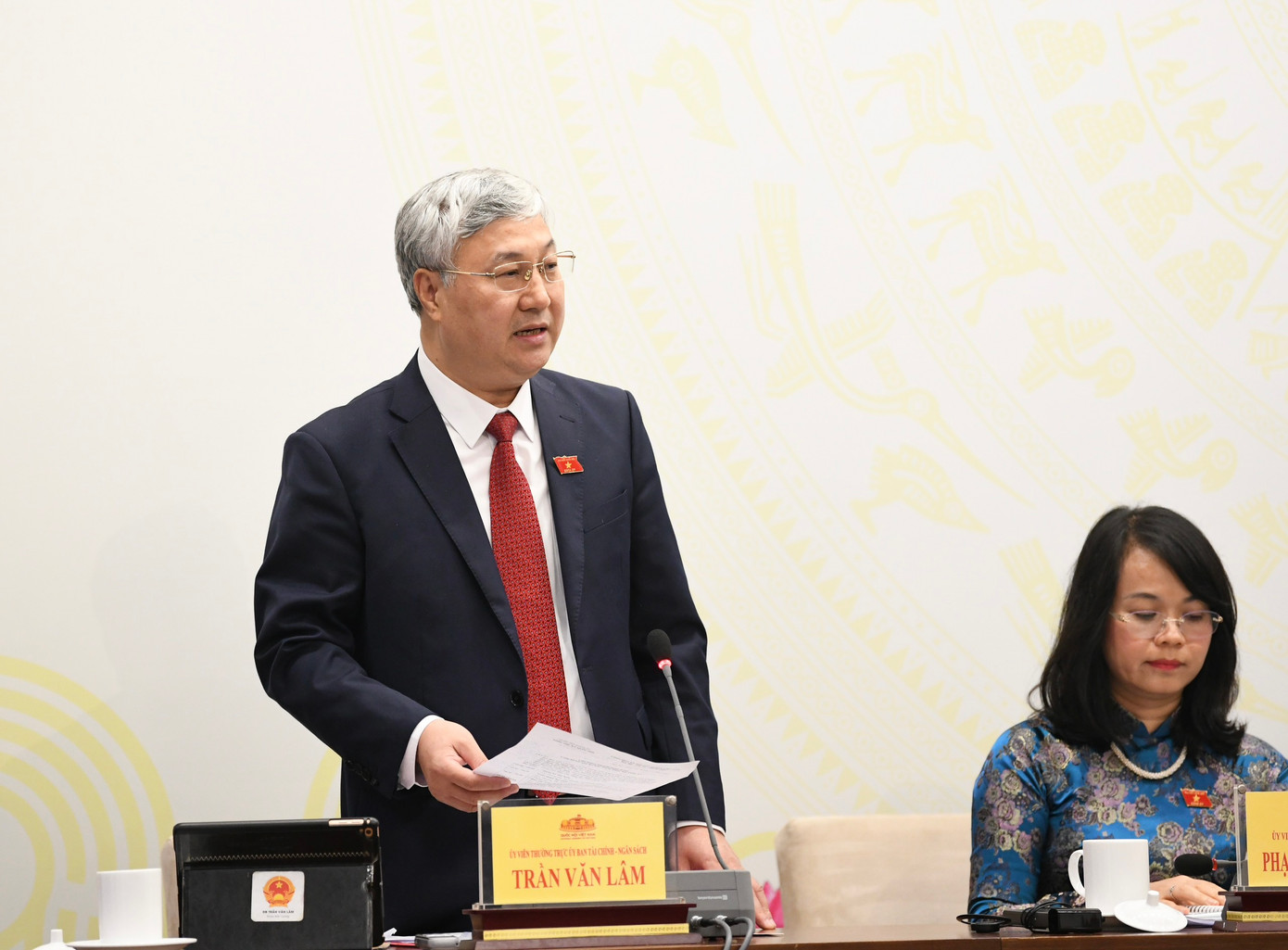 Ủy viên thường trực Ủy ban Tài chính Ngân sách Trần Văn Lâm. Ảnh: Như Ý. Ủy viên thường trực Ủy ban Tài chính Ngân sách Trần Văn Lâm. Ảnh: Như Ý.