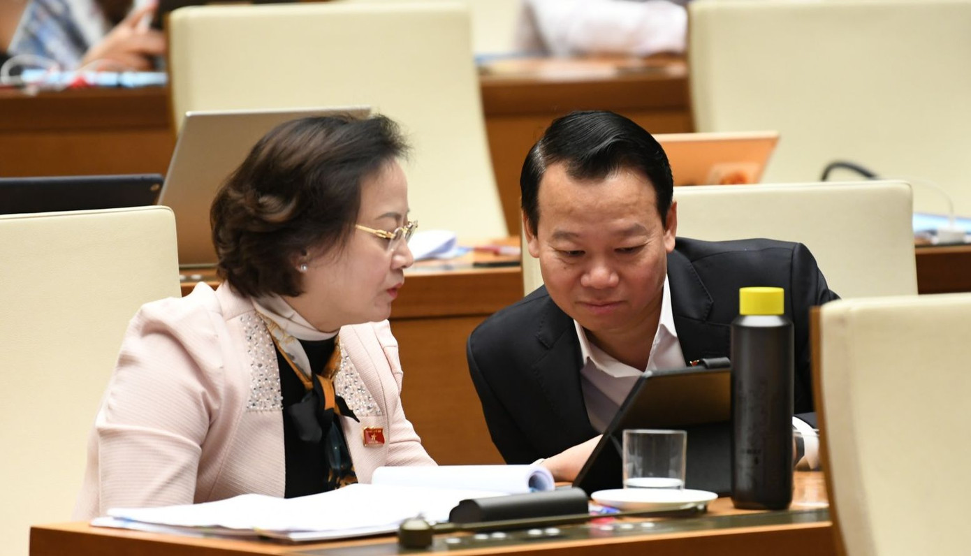 Bộ trưởng Nội vụ Phạm Thị Thanh Trà và Bí thư Tỉnh ủy Yên Bái Đỗ Đức Duy