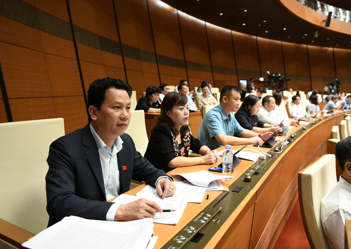 Các đại biểu Quốc hội tham gia phiên chất vấn. Ảnh Như Ý Các đại biểu Quốc hội tham gia phiên chất vấn. Ảnh Như Ý