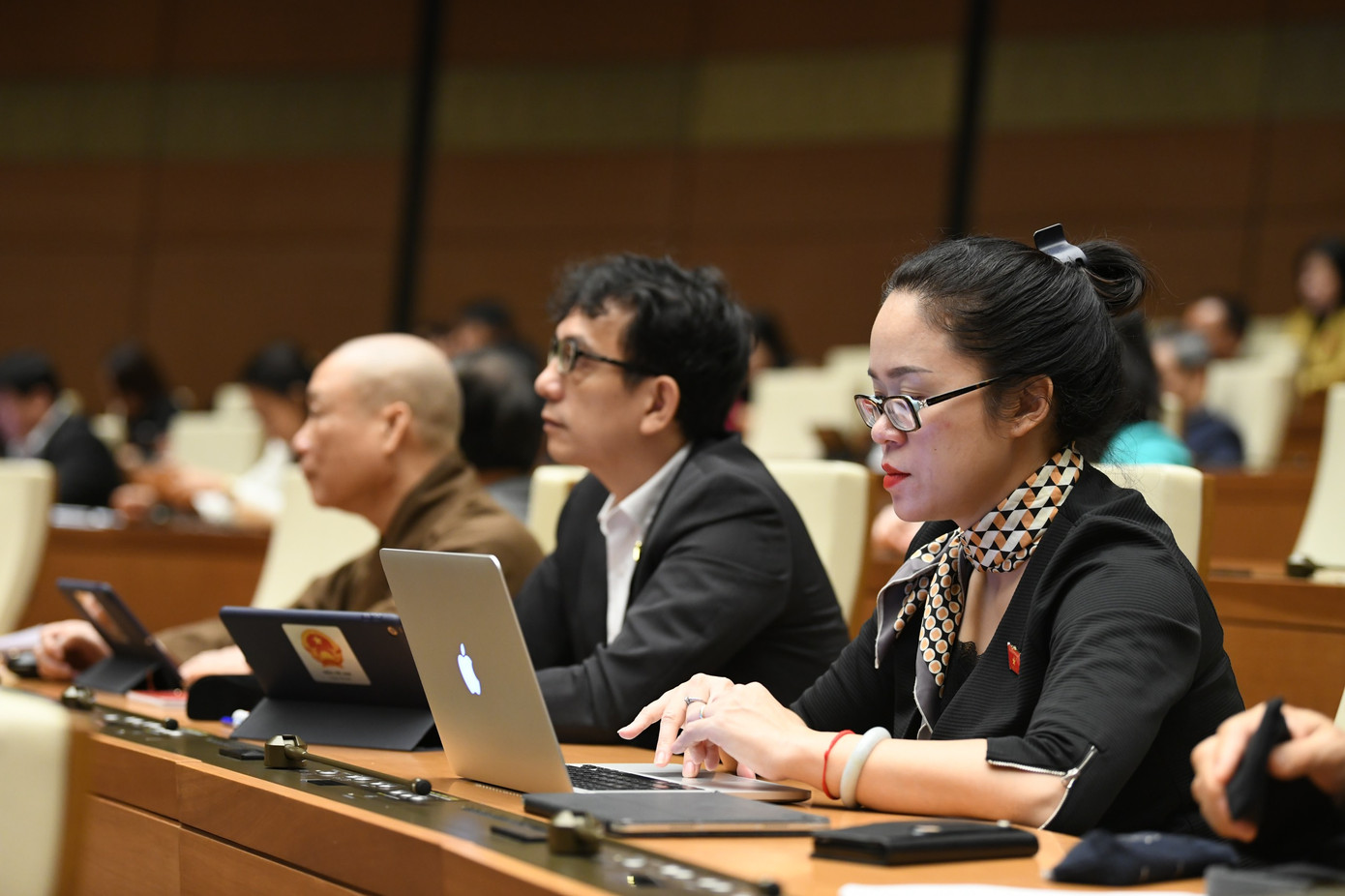 Các đại biểu tham dự phiên họp ngày 22/11. (Ảnh: Như Ý)