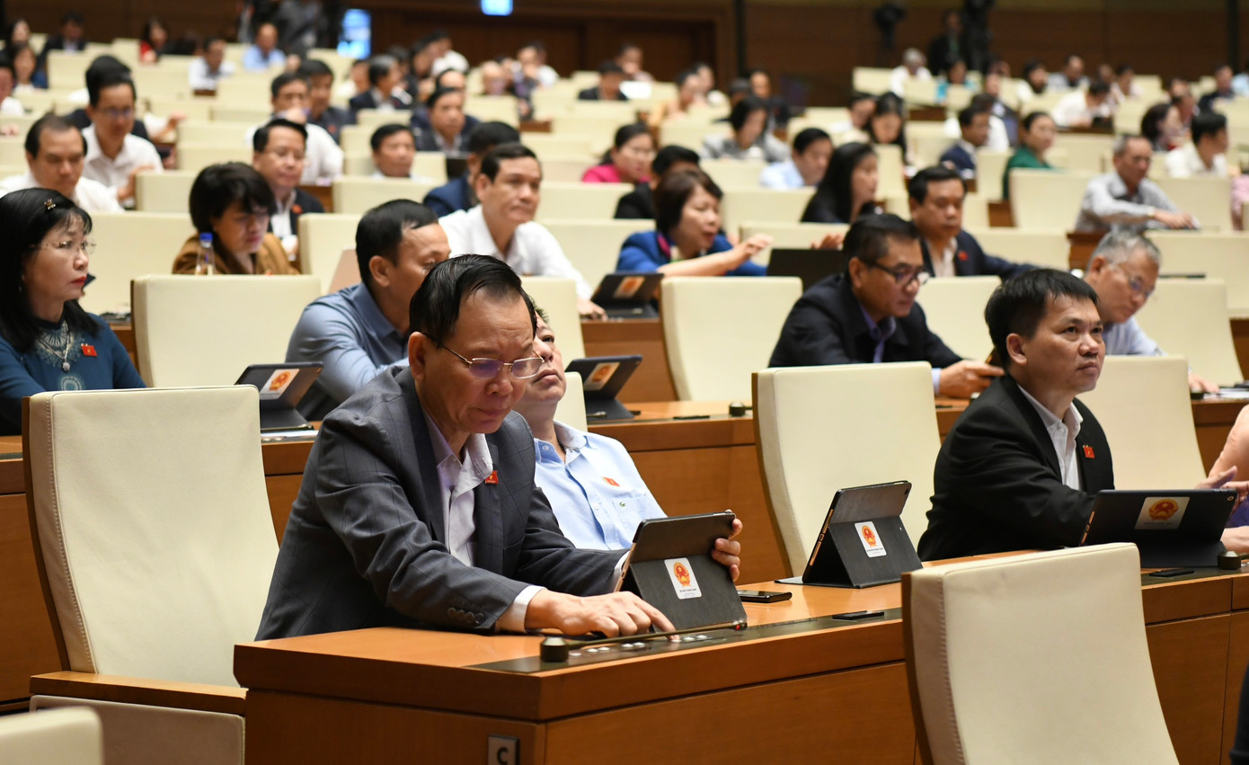 Quốc hội đã biểu quyết thông qua dự án Luật Viễn thông sửa đổi. Ảnh Như Ý