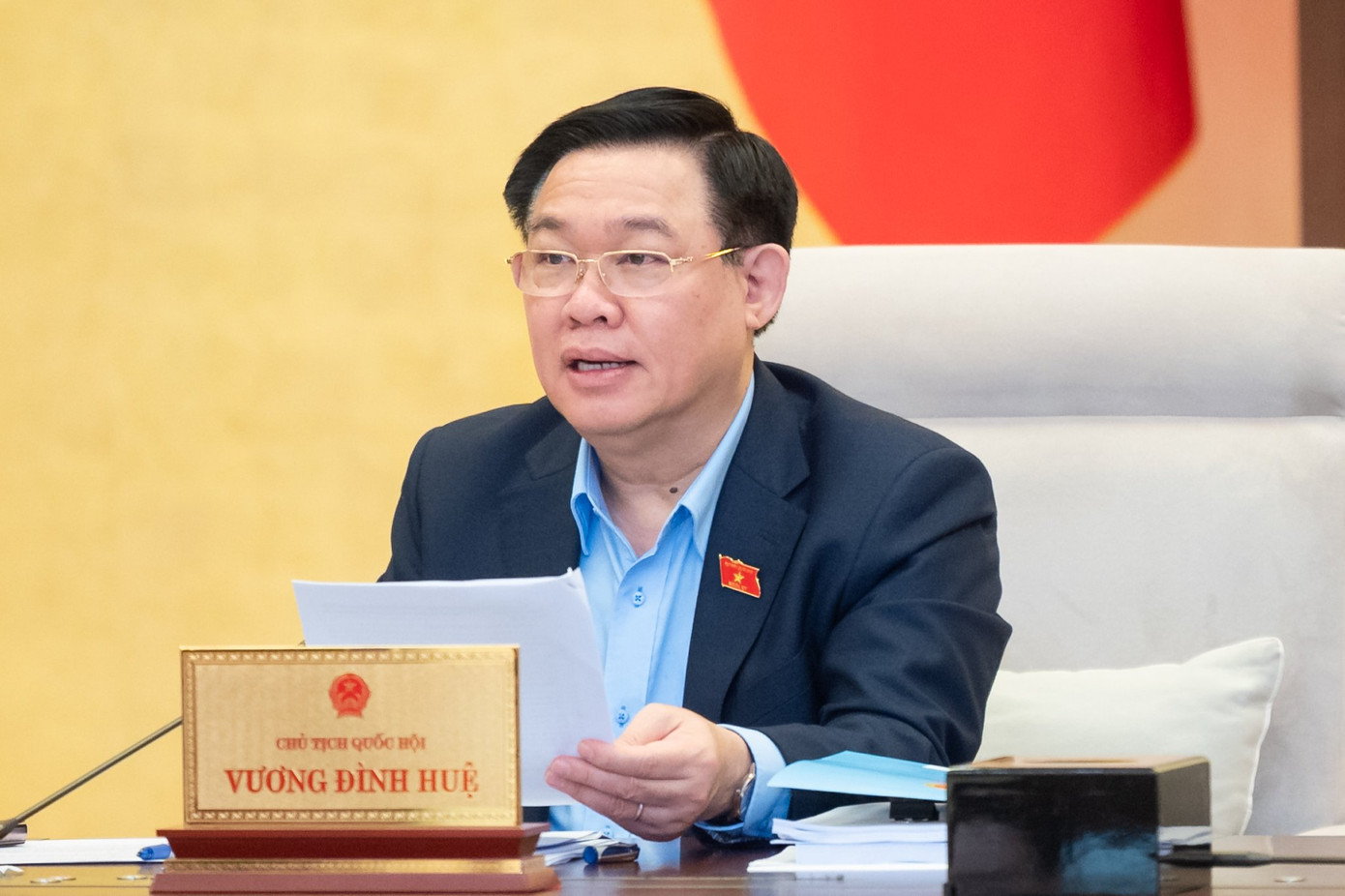 Chủ tịch Quốc hội Vương Đình Huệ phát biểu tại phiên họp. Chủ tịch Quốc hội Vương Đình Huệ phát biểu tại phiên họp.