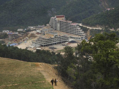 Công trường xây dựng khu khách sạn chính được chụp hôm 20/9