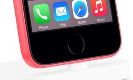 Apple lộ iPhone 6C ngay trên trang chủ của hãng? ảnh 1