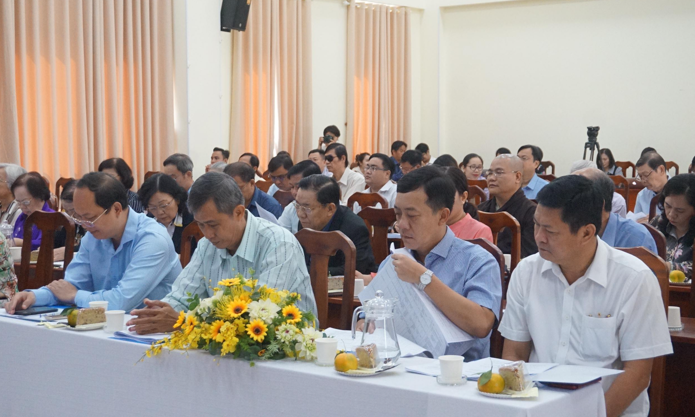 Lãnh đạo Ủy ban MTTQ Việt Nam, Thành uỷ TPHCM và UBND TPHCM đến dự hội nghị. Ảnh Chang Chang Lãnh đạo Ủy ban MTTQ Việt Nam, Thành uỷ TPHCM và UBND TPHCM đến dự hội nghị. Ảnh Chang Chang