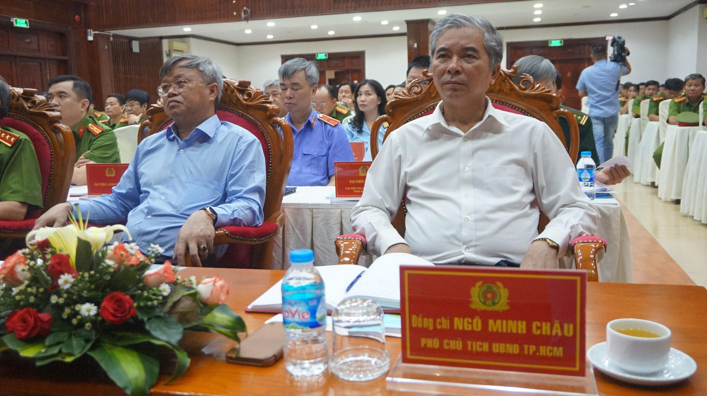 Ông Ngô Minh Châu, Phó Chủ tịch UBND TPHCM đến dự hội nghị.