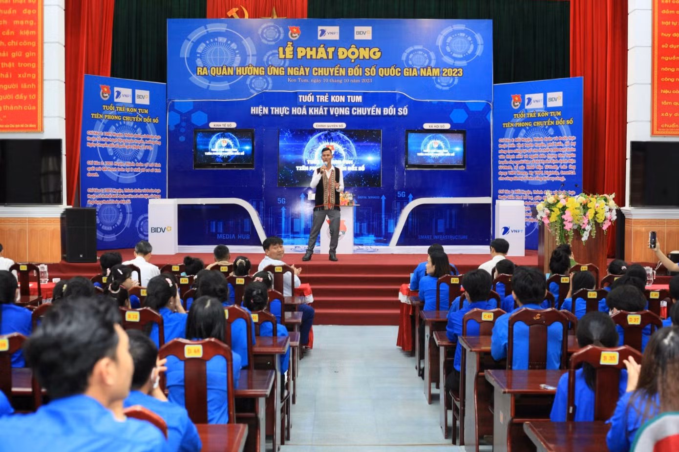 Lễ phát động thu hút hơn 200 đoàn viên thanh niên (ĐVTN) huyện Đăk Hà tham gia. Lễ phát động thu hút hơn 200 đoàn viên thanh niên (ĐVTN) huyện Đăk Hà tham gia.