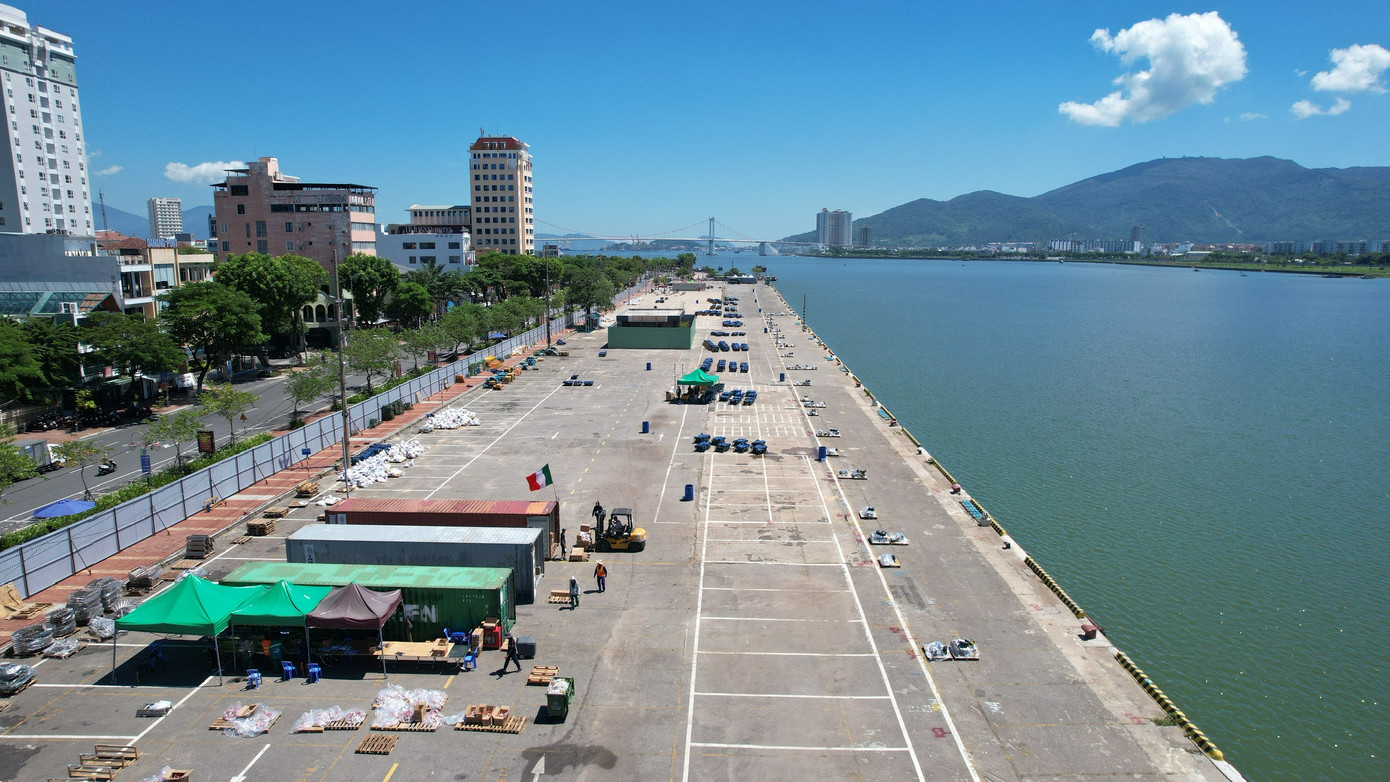 Trong đêm chung kết Lễ hội Pháo hoa quốc tế Đà Nẵng vào tối 8/7, đội Italia sẽ trình diễn trước với chủ đề The power of art (Sức mạnh của nghệ thuật), và màn pháo hoa của đội Pháp sẽ khép lại mùa Lễ hội Pháo quốc tế Đà Nẵng 2023 với chủ đề Light up with love (Thắp sáng tình yêu).