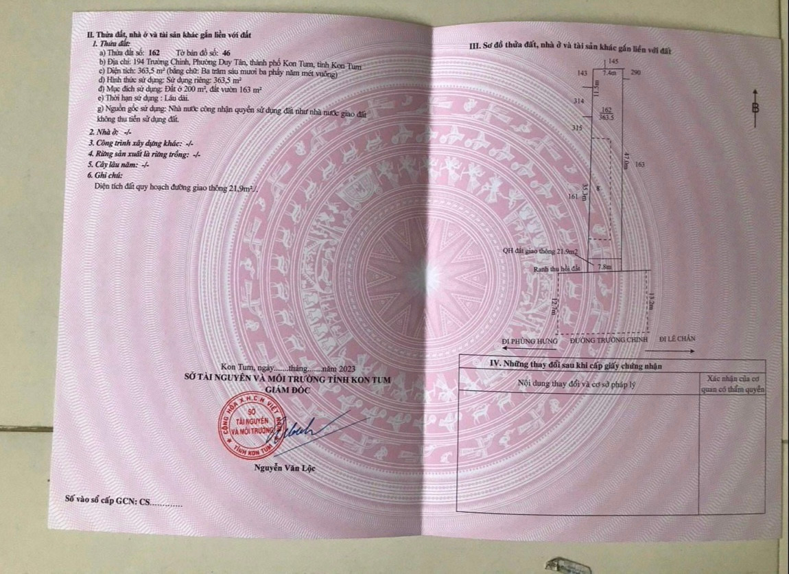 Sổ đỏ được Hải dùng photoshop để làm giả. Ảnh: CA